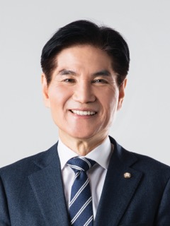 이용선 국회의원 공식 사진