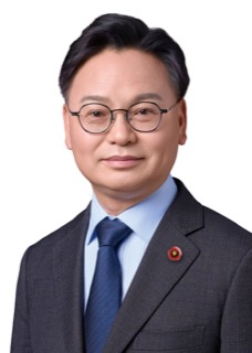 김성범 국회의원 공식 사진