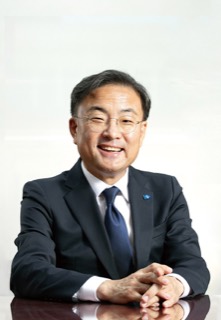 신장식 국회의원 공식 사진