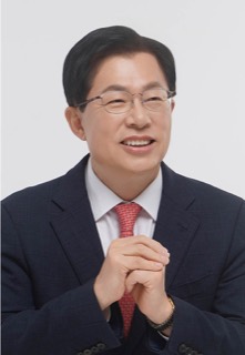 이만희 국회의원 공식 사진