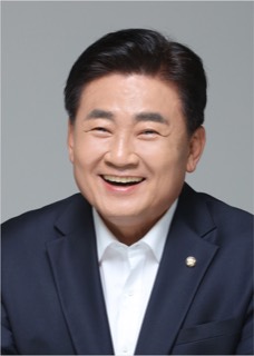 소병훈 국회의원 공식 사진